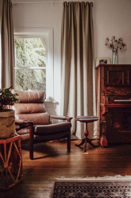 Harrys House Warburton - Peaceful Riverside Cottage In The Perfect Location Екстериор снимка