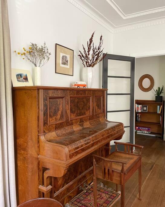 Harrys House Warburton - Peaceful Riverside Cottage In The Perfect Location Екстериор снимка