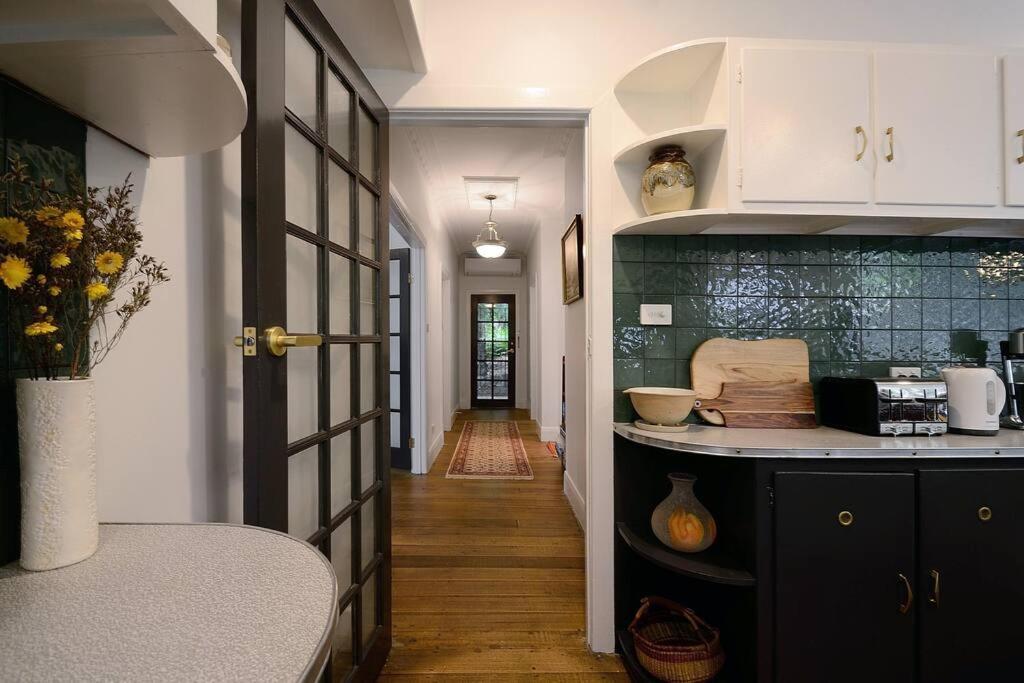 Harrys House Warburton - Peaceful Riverside Cottage In The Perfect Location Екстериор снимка